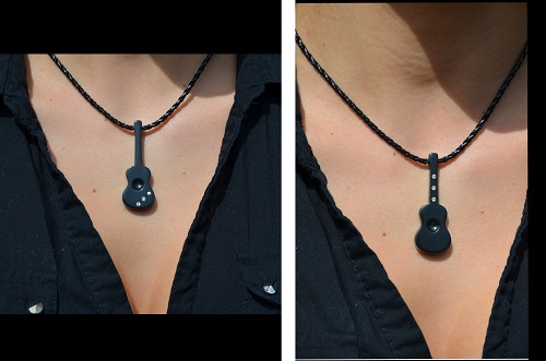 Collier "Guitare pointe de diamant"